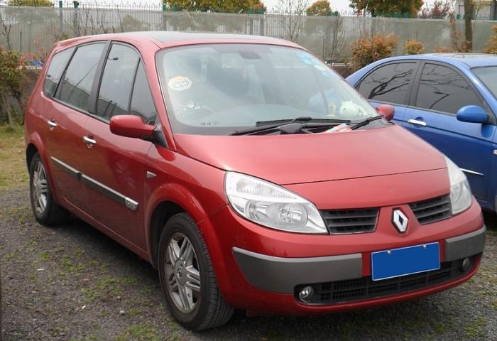 Renault Grand Scenic, recensioner och funktioner