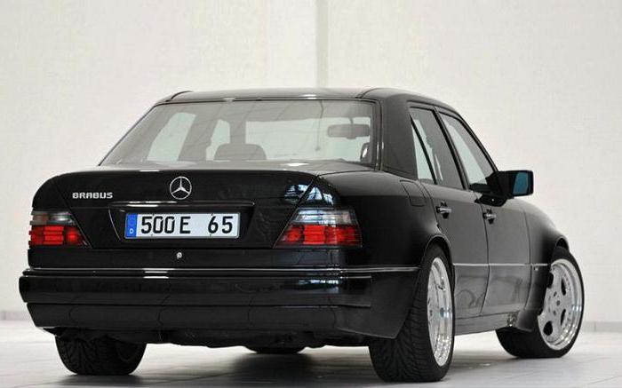 Tuning kroppen av 124 Mercedes