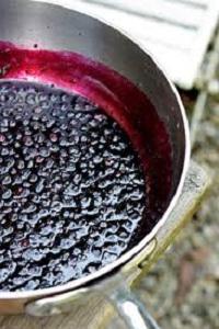 Hur man lagar vinbärssylt: ett klassiskt recept och en snabb-fem-minut