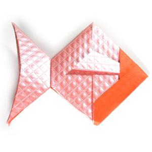 Origami fisk med egna händer