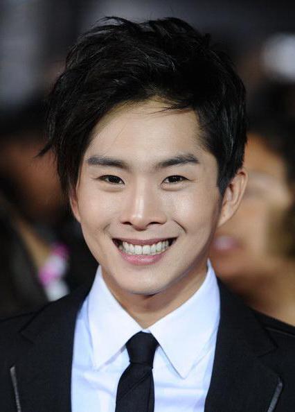 Skådespelare Justin Chon: Biografi