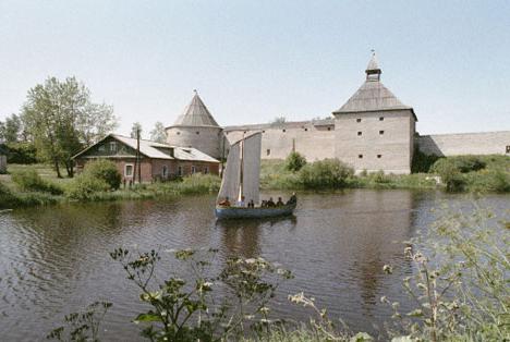 Kyrkan St. George i Ladoga. St George's Church (Staraya Ladoga)