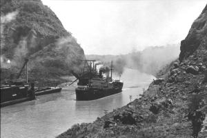 Panama Canal: året för den officiella öppningen av anläggningen och dess historiska betydelse