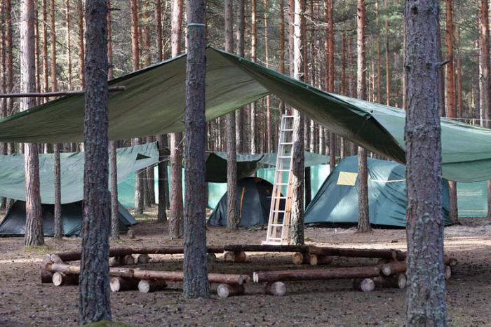 tält camping i Leningrad regionen