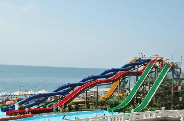 Möt: "Fyr". Aquapark i Sochi för familjesemester