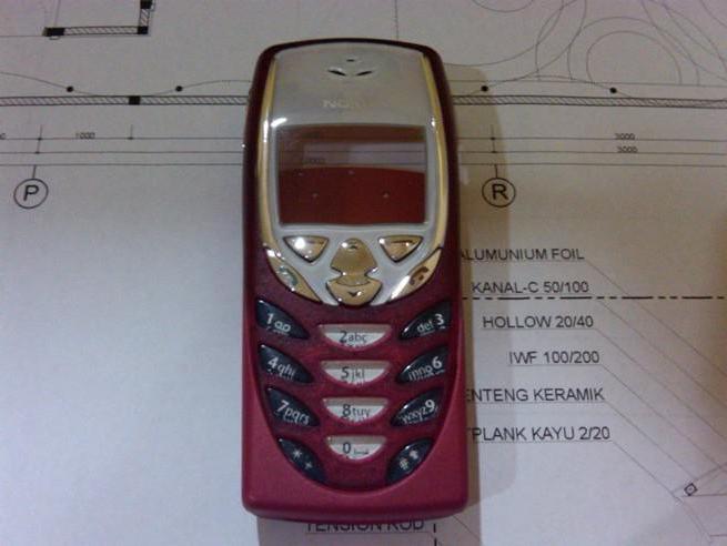 Nokia 8310 - en legend, tillgänglig för alla
